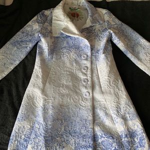 Work only once. Lightweight spring coat